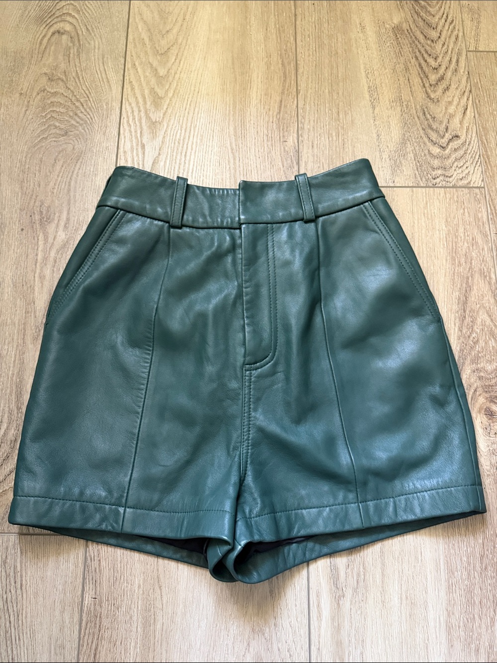 Walter Baker High-Waist Green 💯 Lamb Leather Women’s Shorts